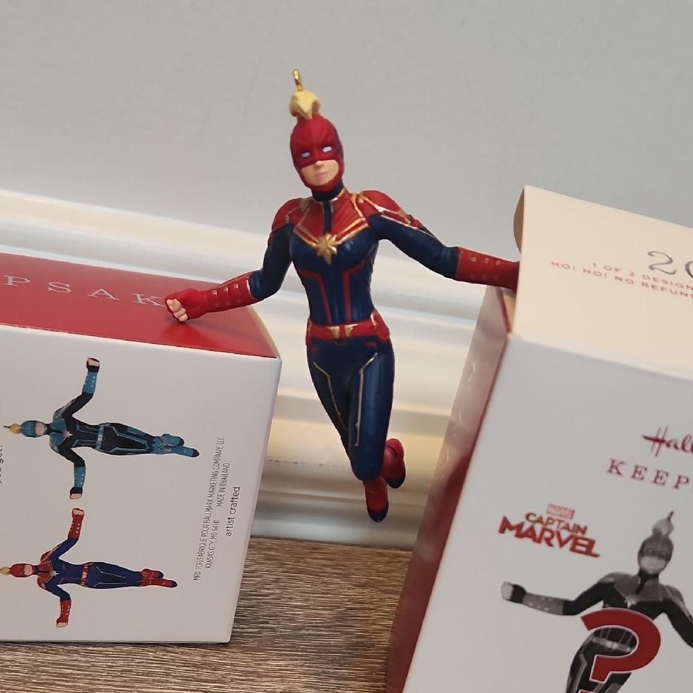 Hallmark Captain Marvel Keepsake Ornament - Picture 8 of 10